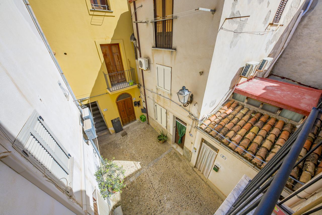 Dafni E Naide Bed & Breakfast Cefalu Exterior photo