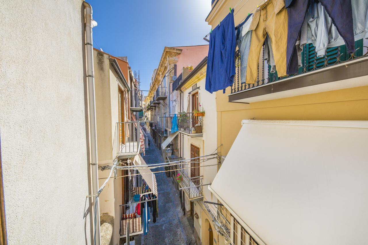Dafni E Naide Bed & Breakfast Cefalu Exterior photo